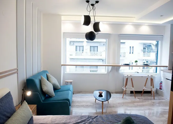 Leiland #Colony_White_Tower_Suite